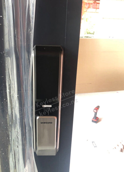 Samsung SHS-P717 Push-Pull Lock