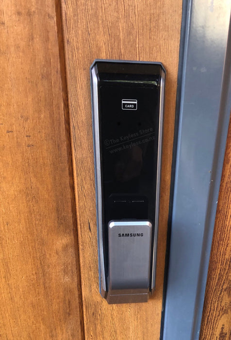 Samsung SHS-P717 Push-Pull Lock