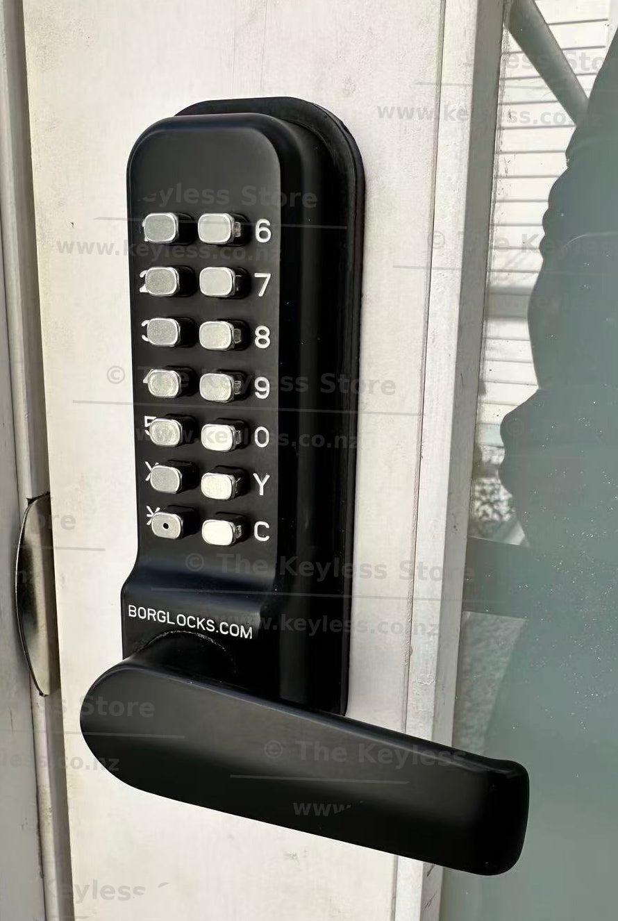 Borg Easicode Pro BL4401ECP Installed on a New Timber Door