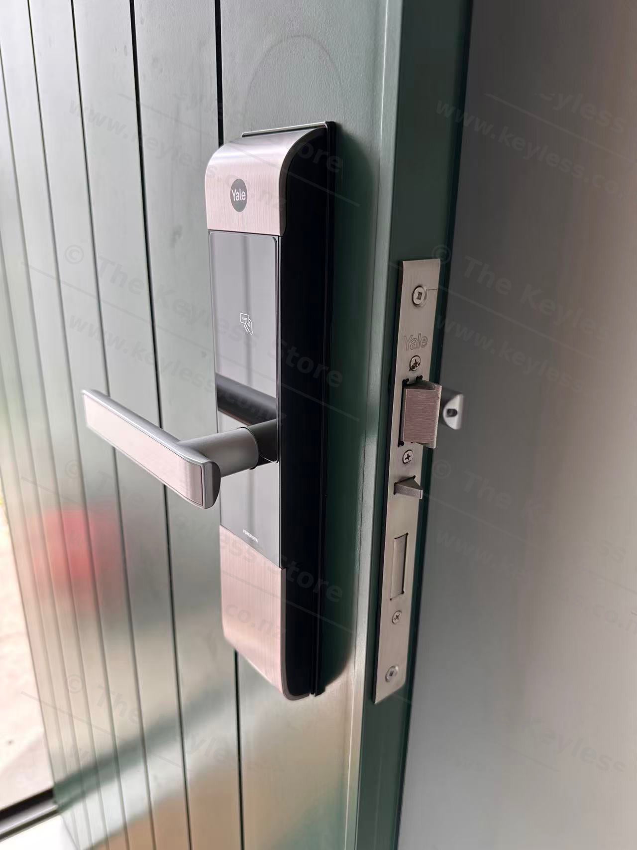 Lockly Deadbolt Replaced with Yale YDM 3109A on an Aluminium Door