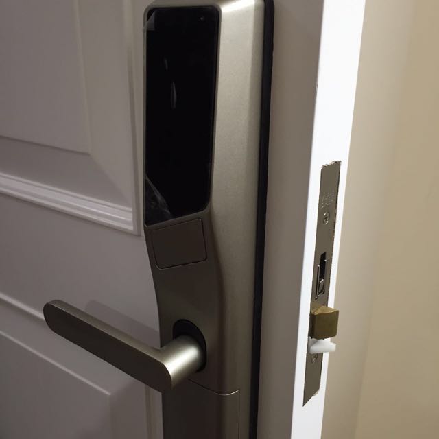 Alpha WS 200 digital door lock - The Keyless Store